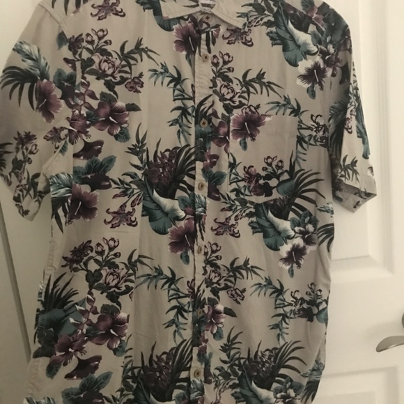 Mens button down shirt - Picture 3 of 3